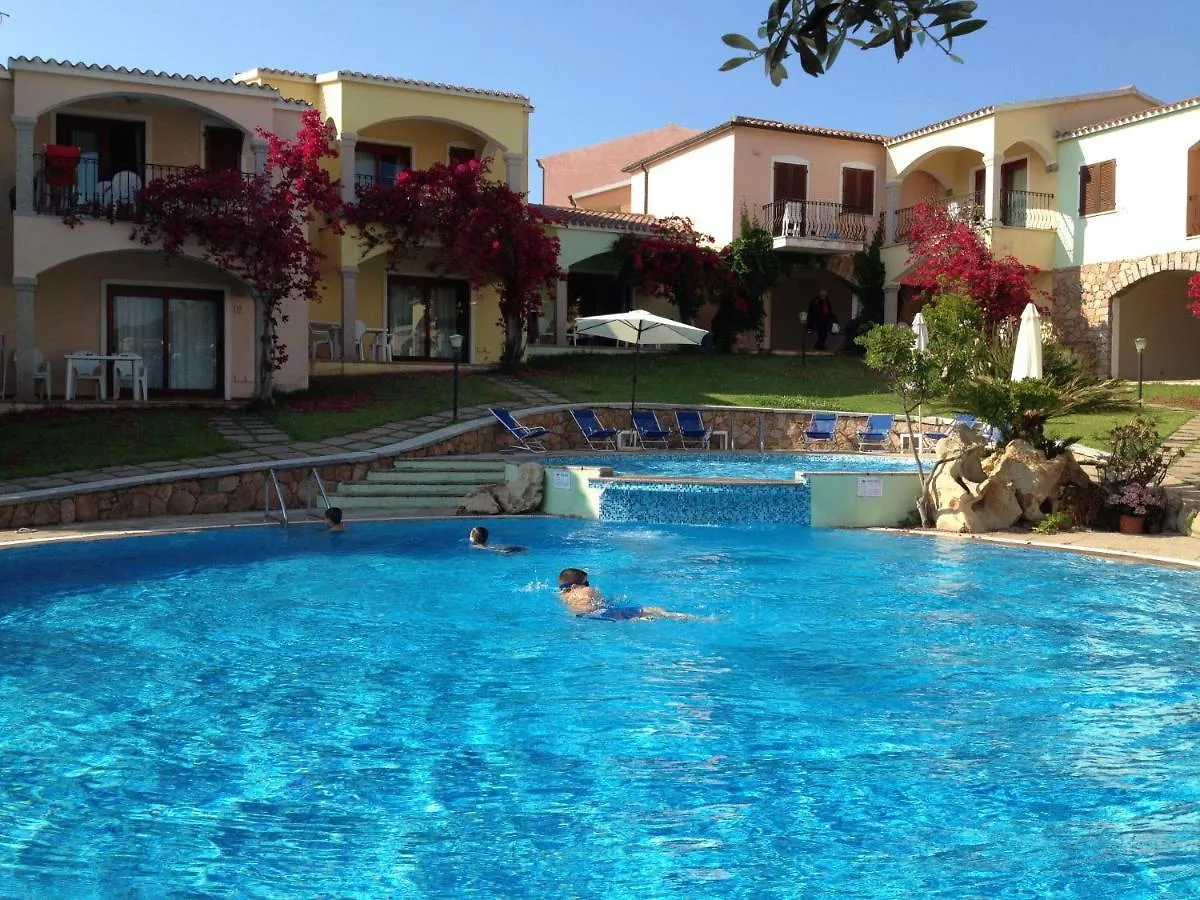 The Fantastic Residenza Badus Two Bedroom Sleeps Six Child Num0824 Badesi Italia