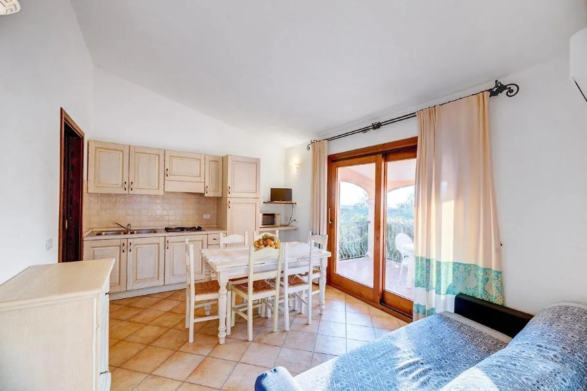 Apartamento The Fantastic Residenza Badus Two Bedroom Sleeps Six Child Num0824 Badesi Italia