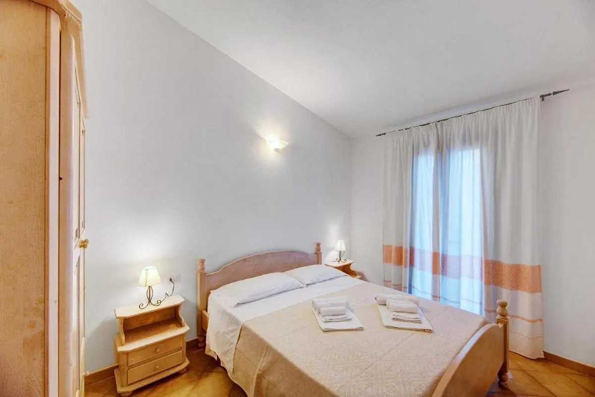 The Fantastic Residenza Badus Two Bedroom Sleeps Six Child Num0824 Badesi 0*,  Italia