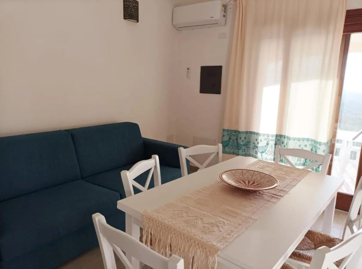 The Fantastic Residenza Badus Two Bedroom Sleeps Six Child Num0824 Badesi