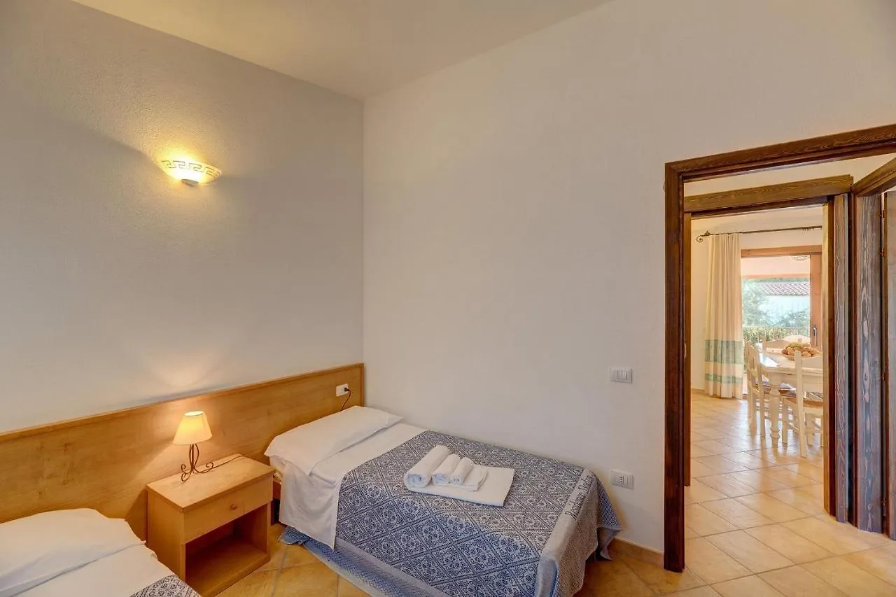Apartamento The Fantastic Residenza Badus Two Bedroom Sleeps Six Child Num0824 Badesi Italia